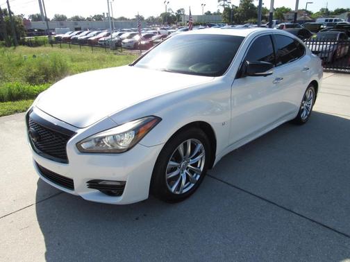 2018 INFINITI Q70 3.7 LUXE