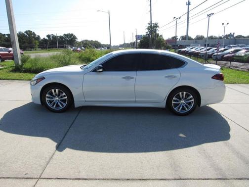 2018 INFINITI Q70 3.7 LUXE