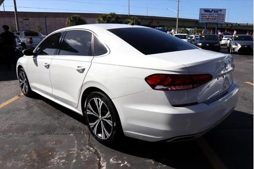 2021 Volkswagen Passat 2.0T SE