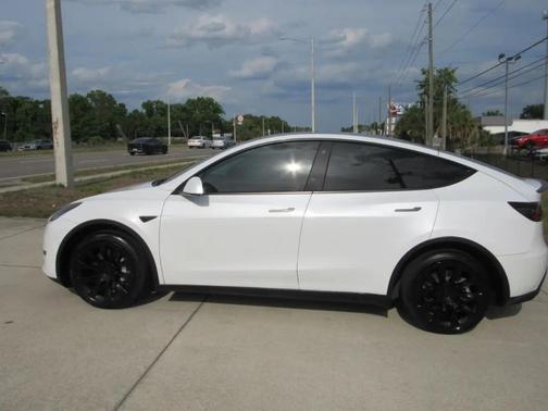 Pearl White Multi-Coat 2021 Tesla Model Y Long Range Dual Motor All-Wheel Drive