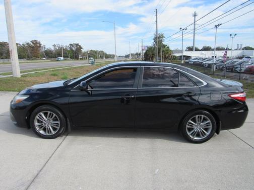 2016 Toyota Camry SE w/Special Edition Pkg