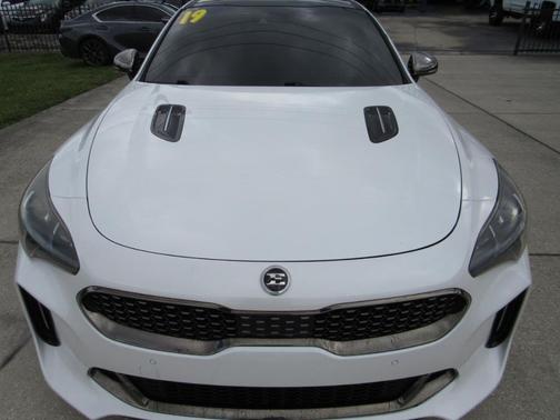 2019 Kia Stinger GT1