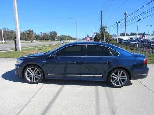 2019 Volkswagen Passat 2.0T R-Line