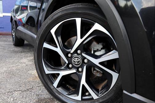 2018 Toyota C-HR XLE Premium