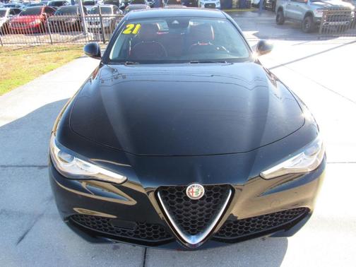 2021 Alfa Romeo Giulia Base