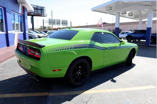 2017 Dodge Challenger SXT