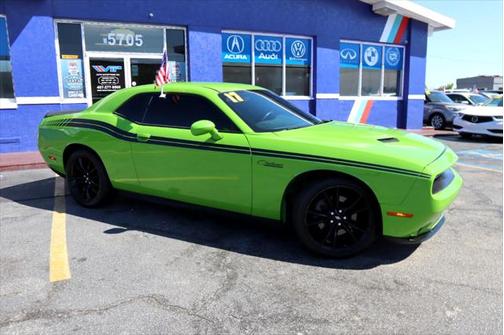 2017 Dodge Challenger SXT