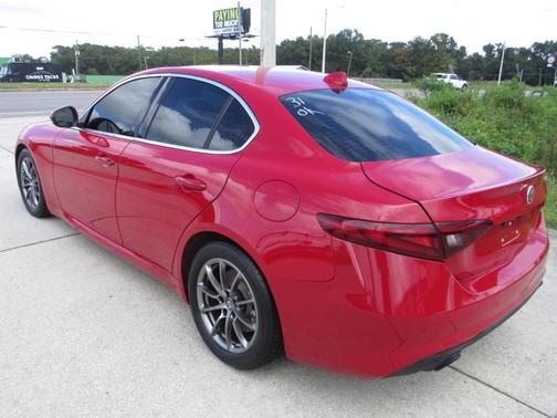 2020 Alfa Romeo Giulia Base