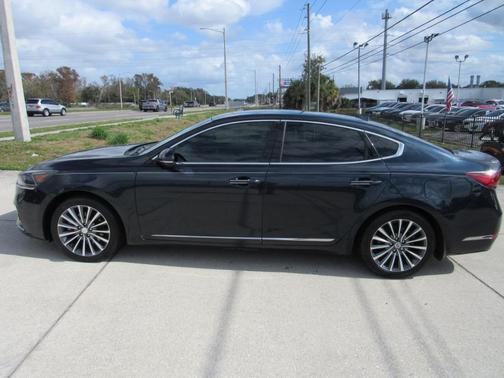 2018 Kia Cadenza Premium