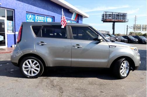 2019 Kia Soul +