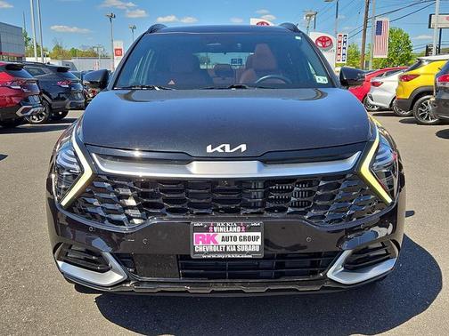 Black 2023 Kia Sportage Hybrid SX-Prestige