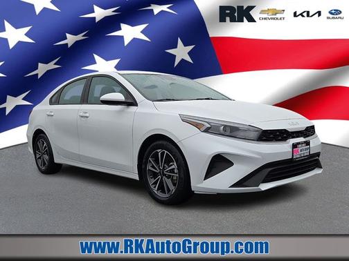 Snow White Pearl 2023 Kia Forte LXS