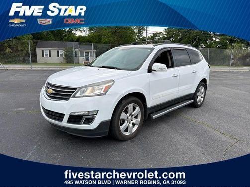 Summit White 2017 Chevrolet Traverse 1LT