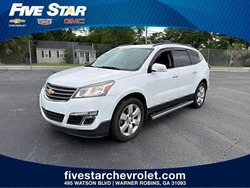 Summit White 2017 Chevrolet Traverse 1LT