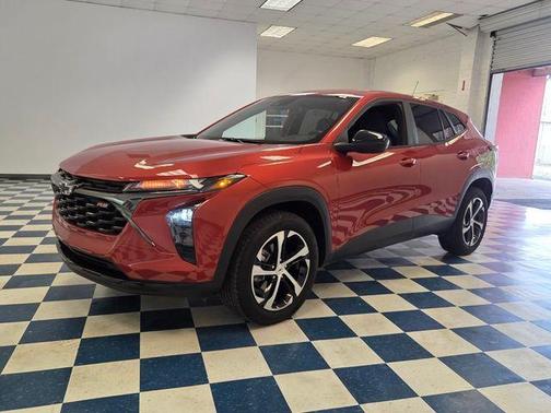 Orange Metallic 2024 Chevrolet Trax 1RS