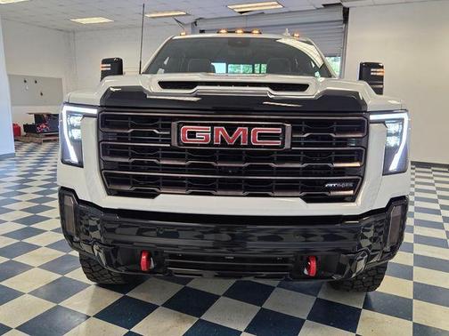 Summit White 2024 GMC Sierra 2500 AT4X