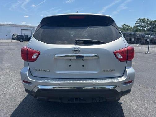 Brilliant Silver Metallic 2019 Nissan Pathfinder Platinum