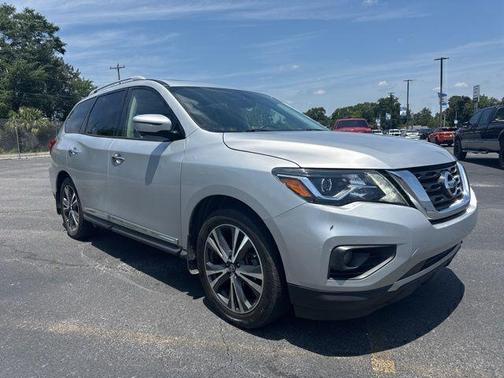 Brilliant Silver Metallic 2019 Nissan Pathfinder Platinum