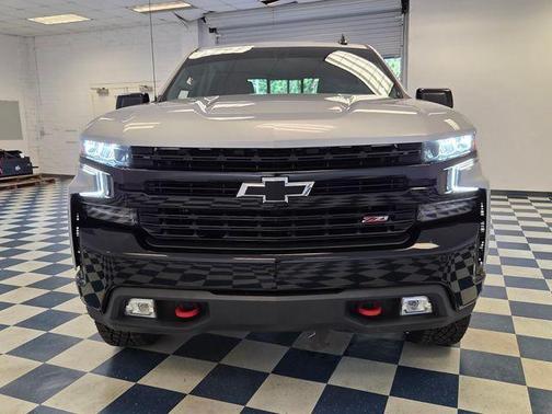 Silver Ice Metallic 2021 Chevrolet Silverado 1500 LT Trail Boss