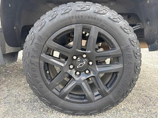 Silver Ice Metallic 2021 Chevrolet Silverado 1500 LT Trail Boss