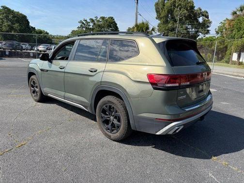 Avocado Green 2024 Volkswagen Atlas 2.0T Peak Edition SE w/Technology