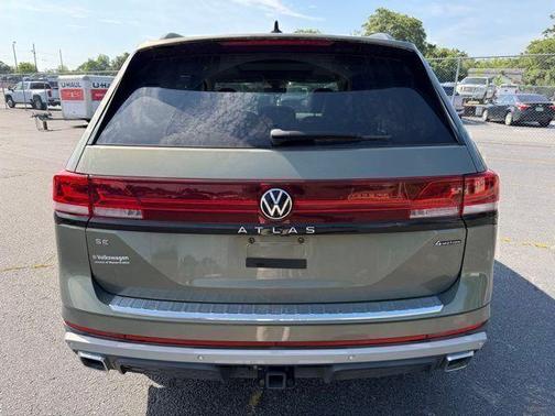 Avocado Green 2024 Volkswagen Atlas 2.0T Peak Edition SE w/Technology