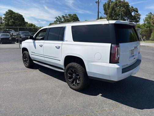 Summit White 2018 GMC Yukon XL SLT