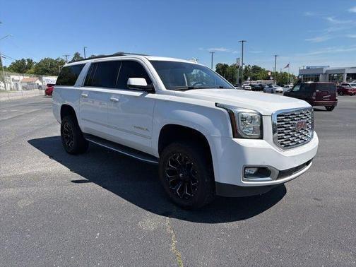Summit White 2018 GMC Yukon XL SLT