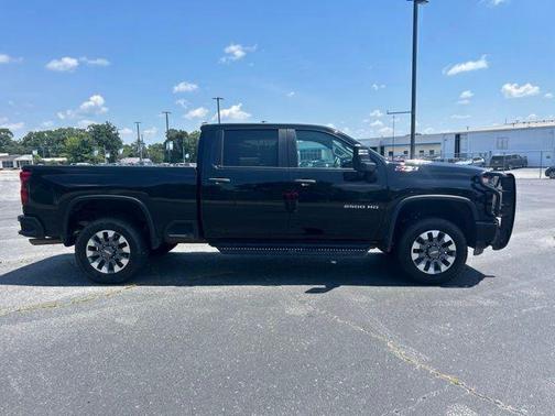 Black 2024 Chevrolet Silverado 2500 Custom