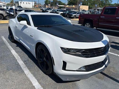 Summit White 2022 Chevrolet Camaro LT1