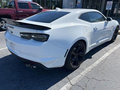 Summit White 2022 Chevrolet Camaro LT1
