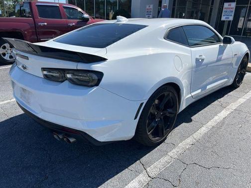Summit White 2022 Chevrolet Camaro LT1