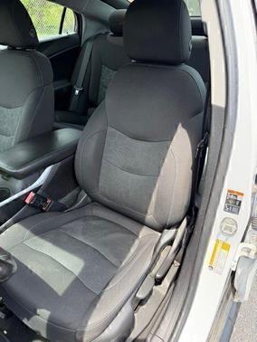 Summit White 2018 Chevrolet Volt LT