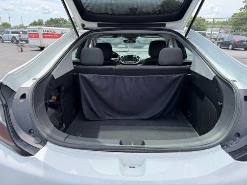 Summit White 2018 Chevrolet Volt LT