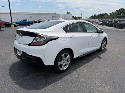 Summit White 2018 Chevrolet Volt LT