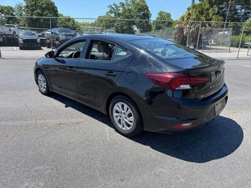Phantom Black 2020 Hyundai ELANTRA SE