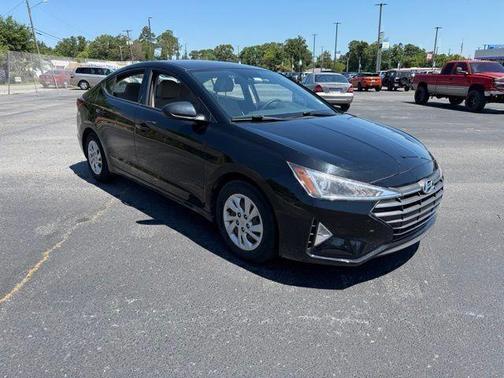 Phantom Black 2020 Hyundai ELANTRA SE