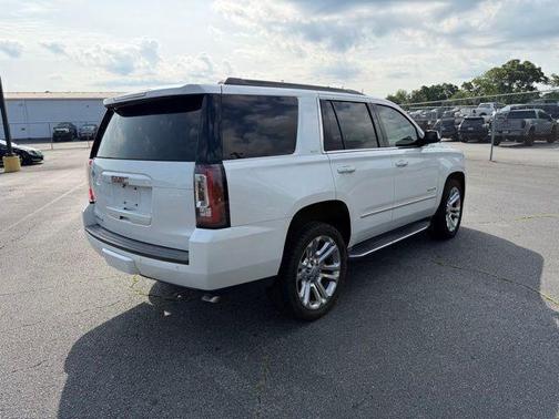 White Frost 2017 GMC Yukon SLT
