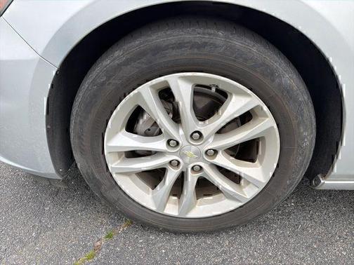 Silver Ice Metallic 2016 Chevrolet Malibu 1LT