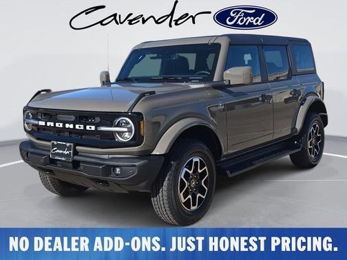 Gray 2026 Ford Bronco Outer Banks SUV