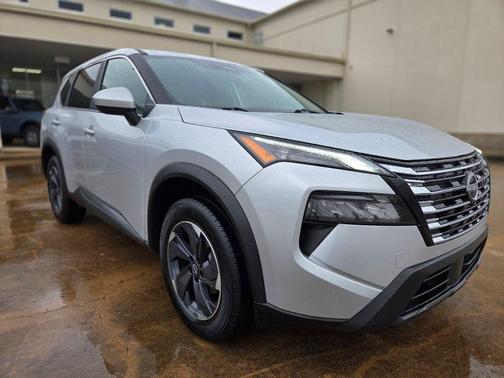 Brilliant Silver Metallic 2025 Nissan Rogue SV