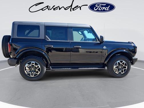 Black 2026 Ford Bronco Outer Banks