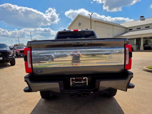 Carbonized Gray Metallic 2024 Ford F-250 Platinum