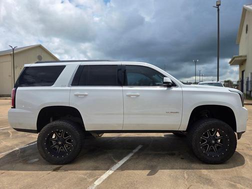 Summit White 2018 GMC Yukon SLT
