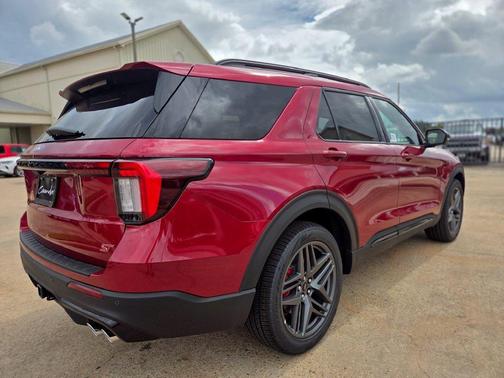 Ruby Red Metallic Tinted Clearcoat 2027 Ford Explorer ST