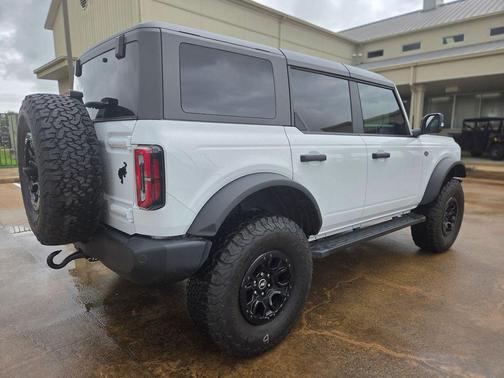 OXFORD WHITE 2023 Ford Bronco Wildtrak