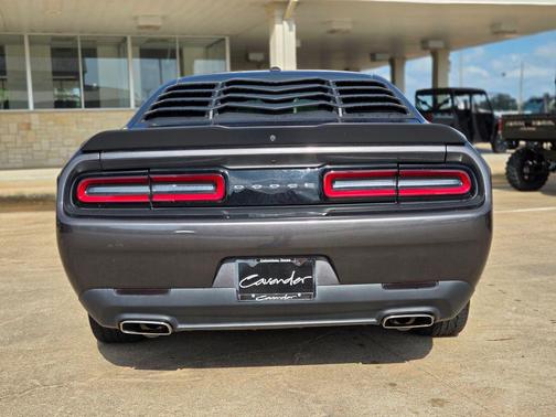 Granite Crystal Clearcoat Metallic 2023 Dodge Challenger SXT
