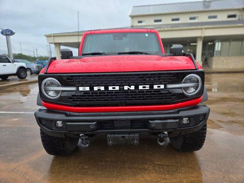 Race Red 2022 Ford Bronco Wildtrak