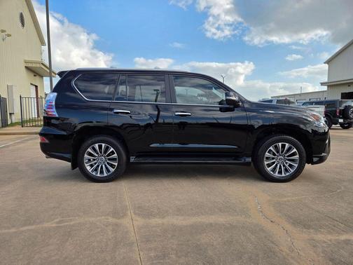 Black Onyx 2023 Lexus GX 460 Luxury