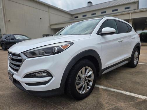 Dazzling White 2018 Hyundai TUCSON SEL